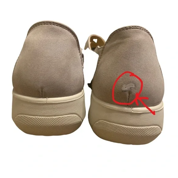 Unbranded Size 10W Beige Mary Jane Moccasins with Velcro strap closure preowned - Picture 6 of 6